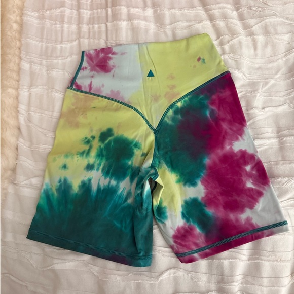 Vitality (previously Balance athletica) Tie-Dye High-Waist Women’s Bike Shorts - Picture 3 of 5
